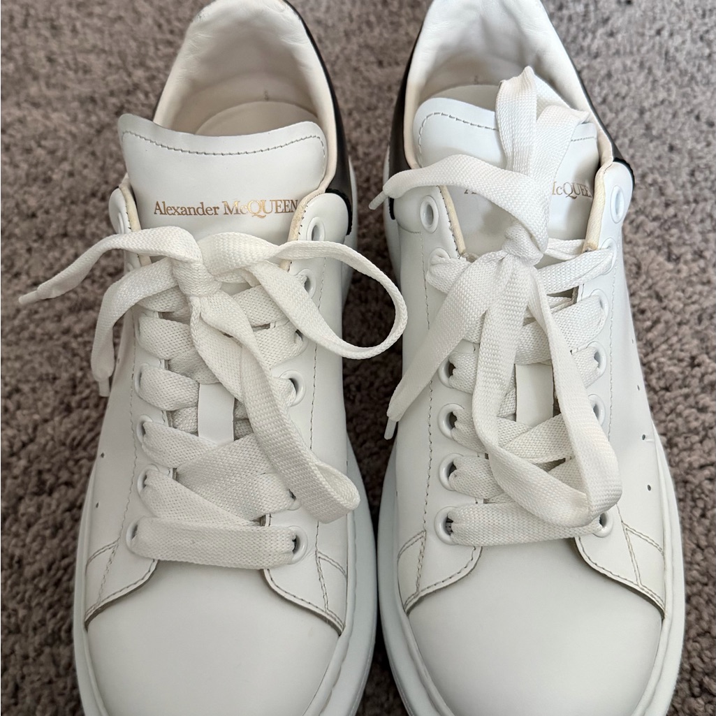 Alexander Mcqueen White Leather Low-Top Sneakers With Silver Heel